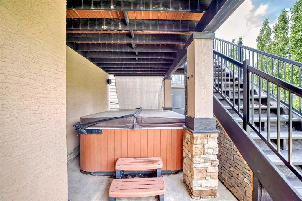 263 Coopers Hill SW