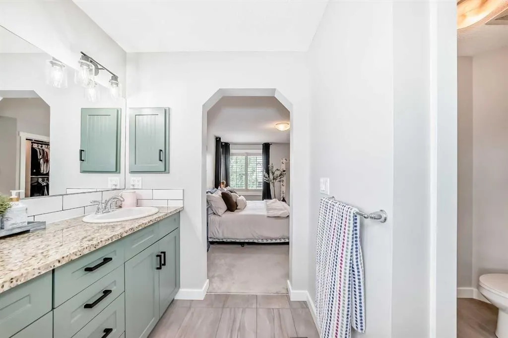 263 Coopers Hill SW