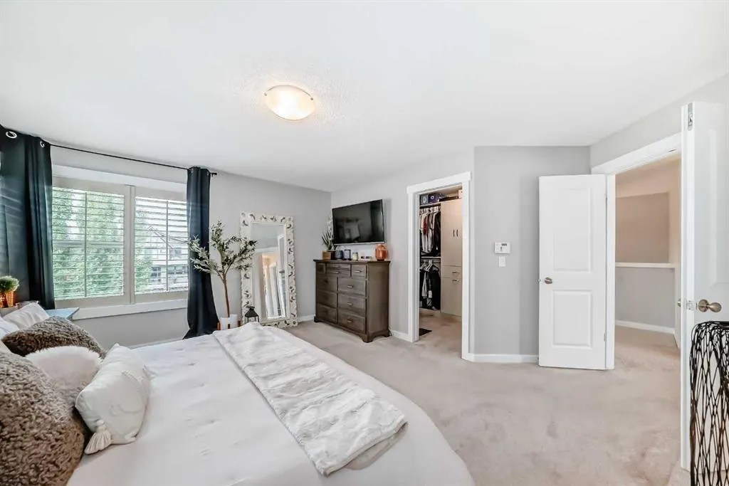 263 Coopers Hill SW