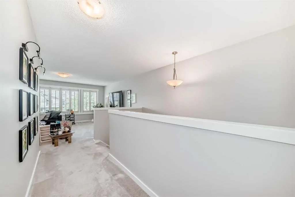 263 Coopers Hill SW