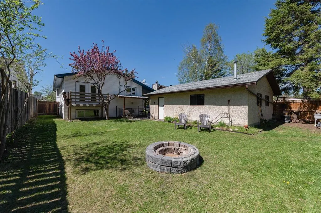 128 Ermine Crescent