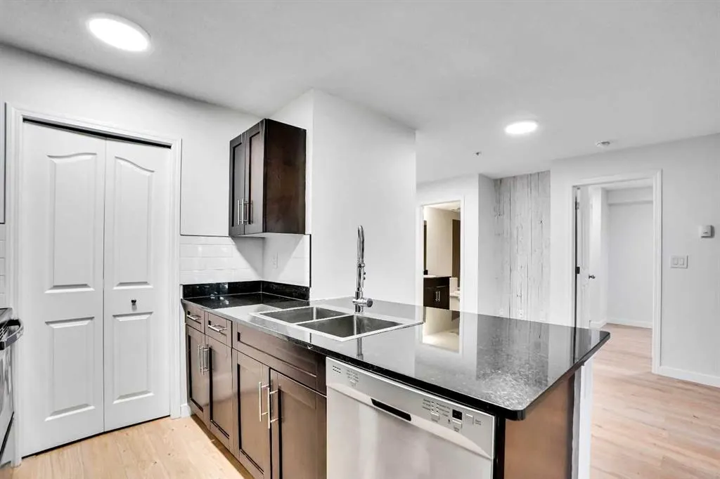 355 Taralake Way NE, #107