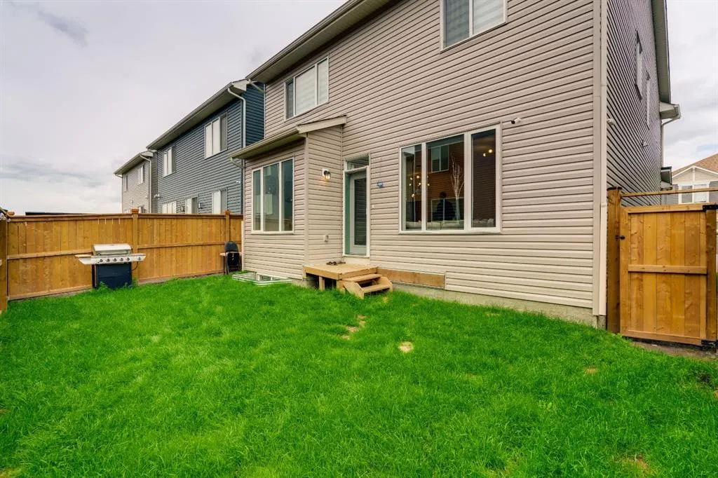 71 Carringwood Grove NW