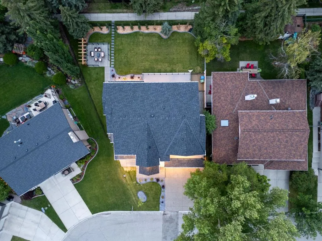 12 Vardana Place NW