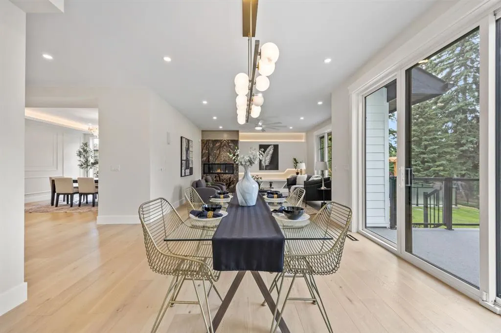 12 Vardana Place NW