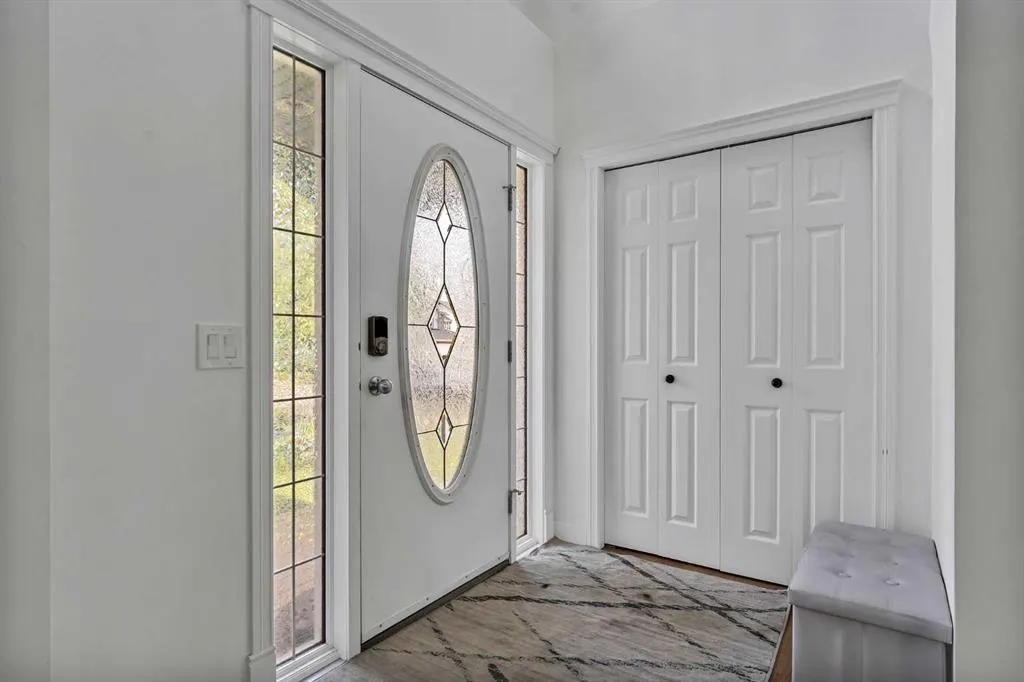 135 West Lakeview Passage