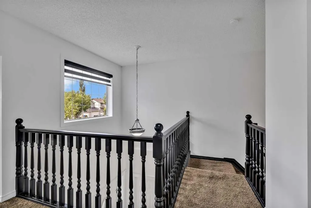 135 West Lakeview Passage