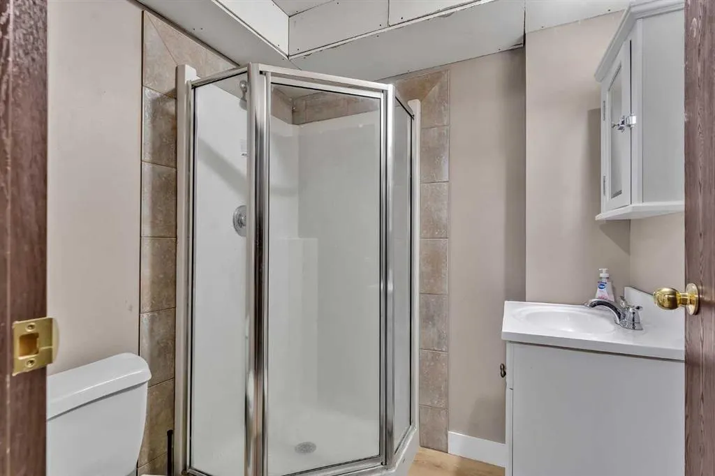 135 West Lakeview Passage