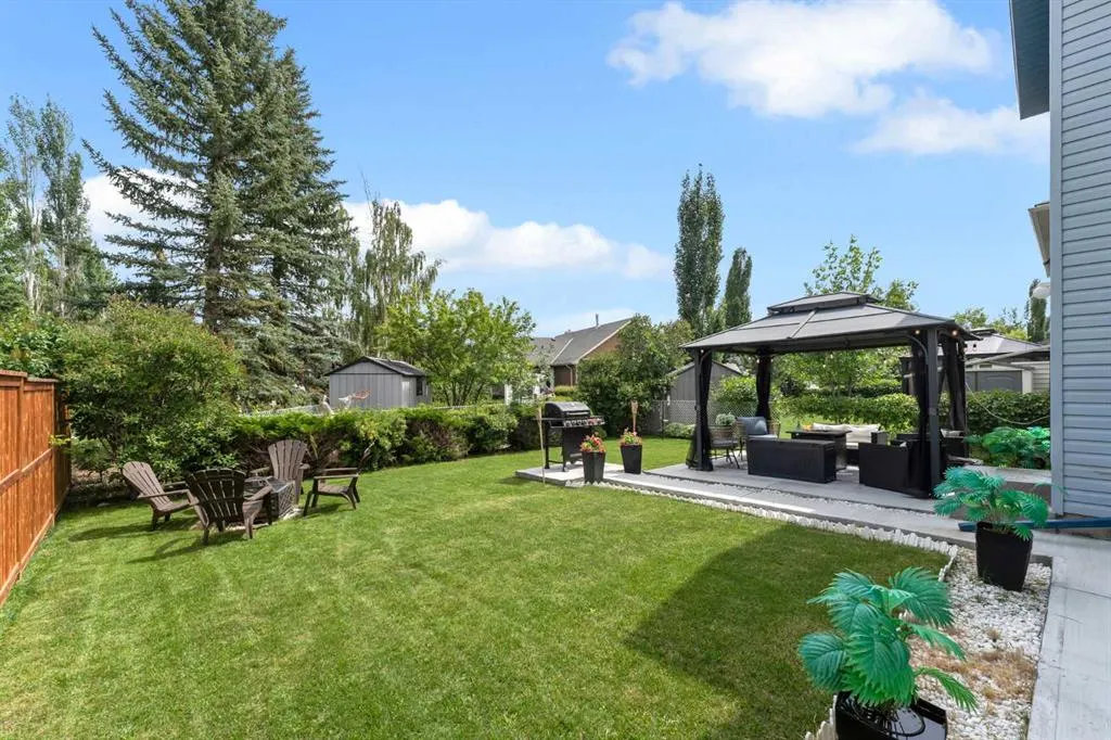 135 West Lakeview Passage
