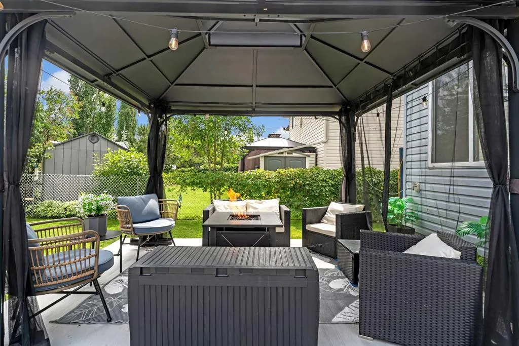 135 West Lakeview Passage
