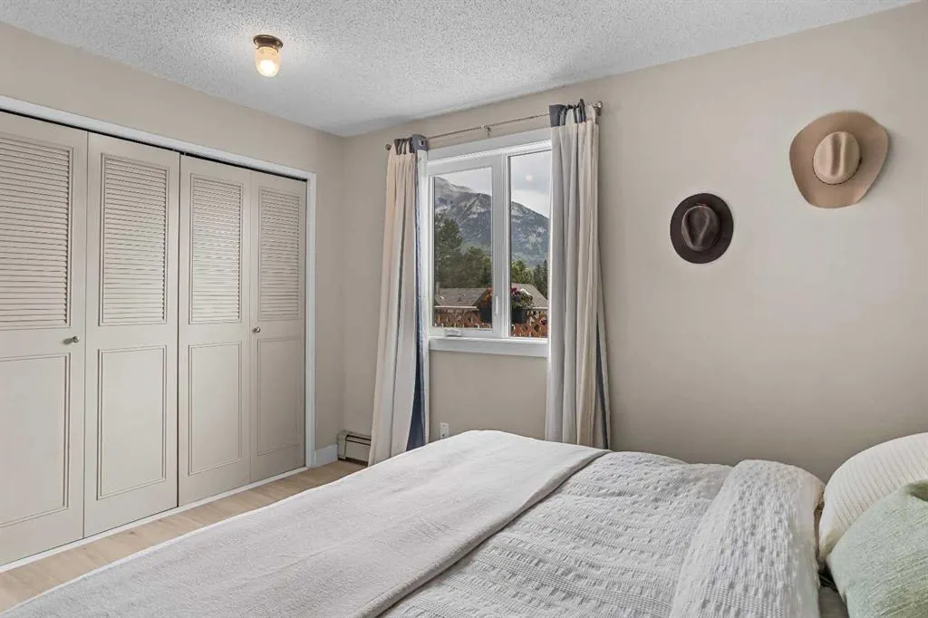 200 Three Sisters Drive, #220