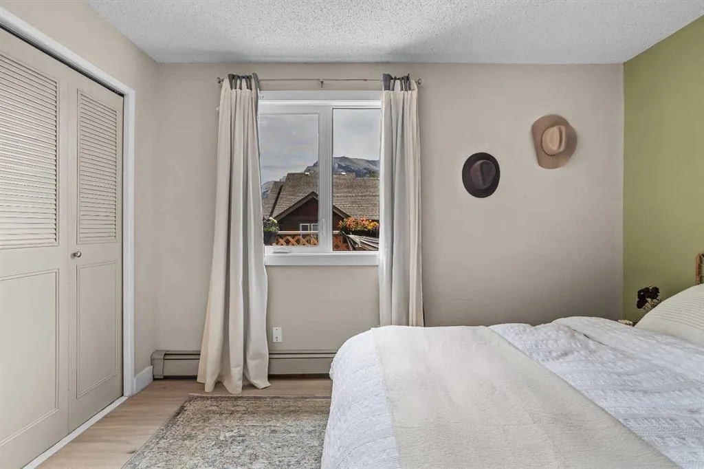 200 Three Sisters Drive, #220