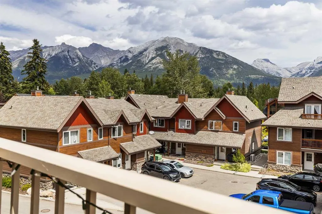 200 Three Sisters Drive, #220