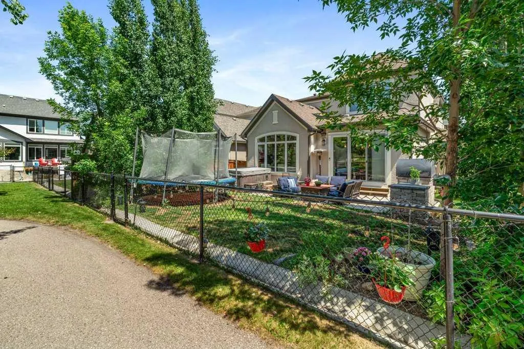 219 Mahogany Landing SE