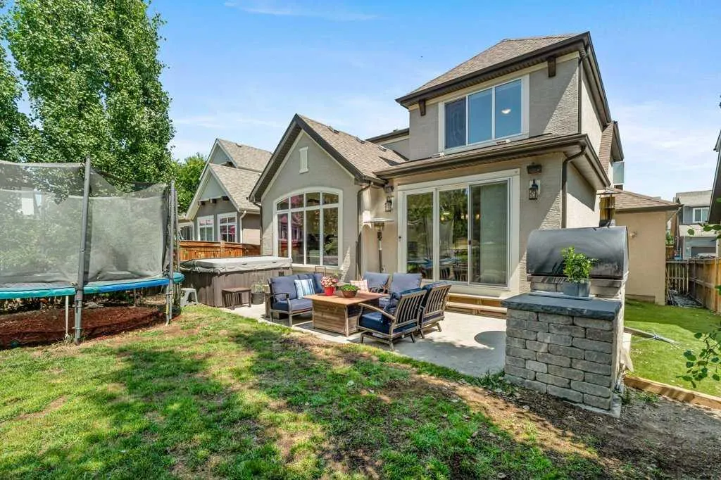 219 Mahogany Landing SE