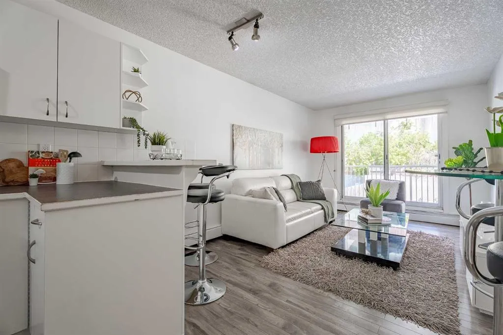 638 Meredith Road NE, #104