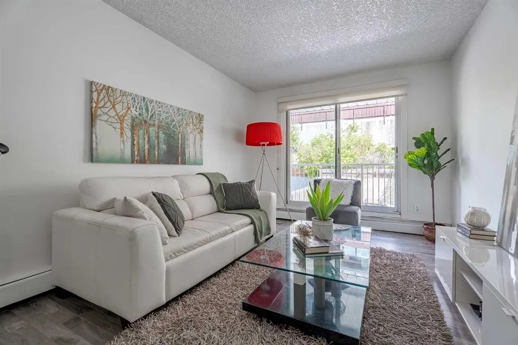 638 Meredith Road NE, #104