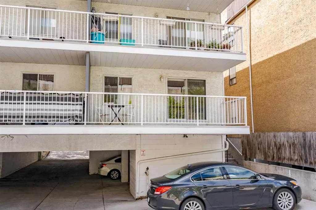 638 Meredith Road NE, #104