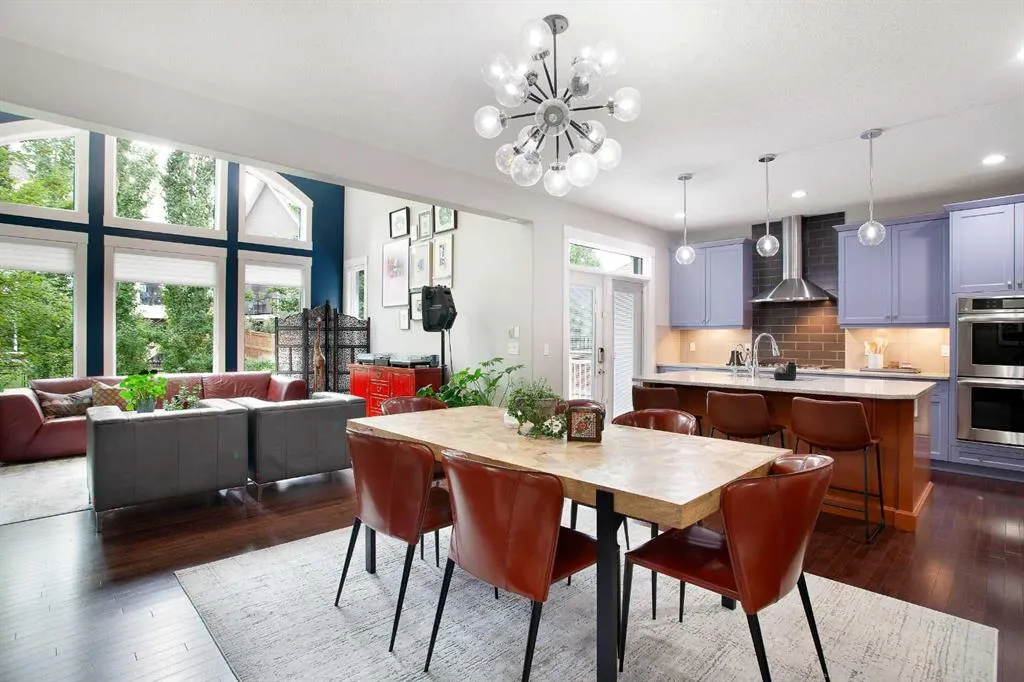 216 Mahogany Bay SE