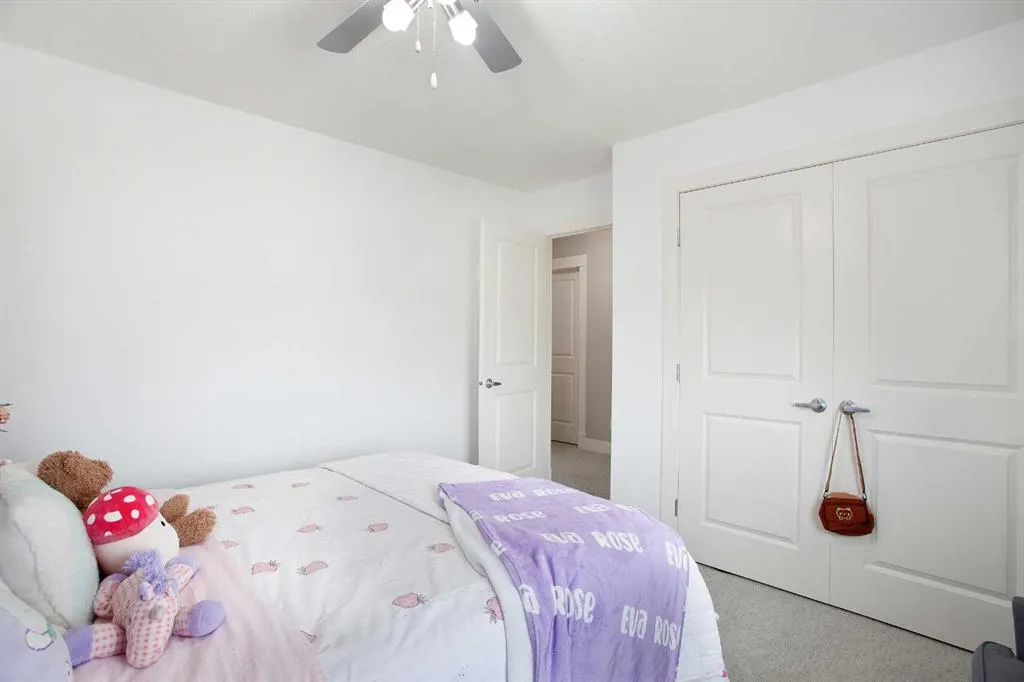 216 Mahogany Bay SE