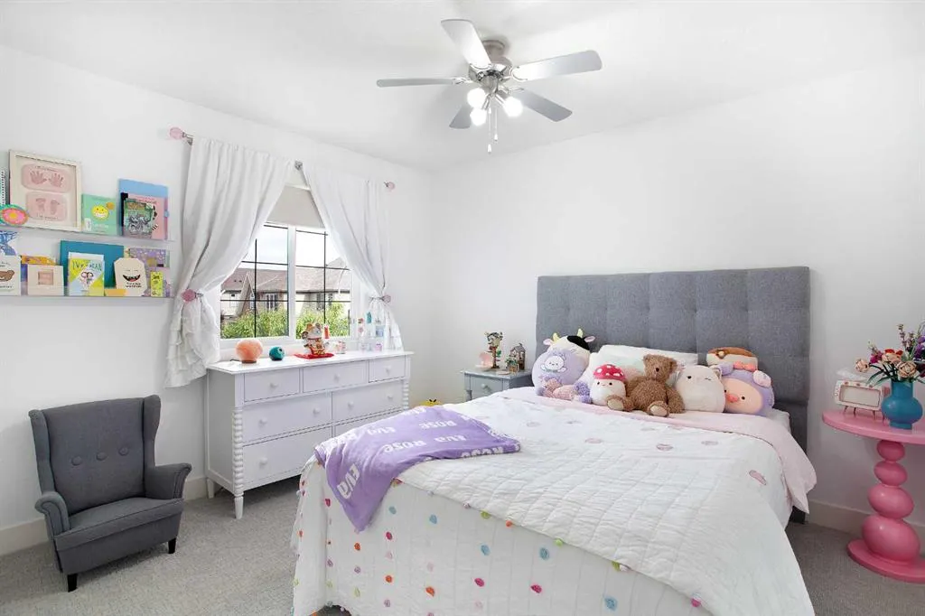 216 Mahogany Bay SE