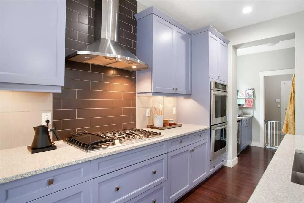 216 Mahogany Bay SE
