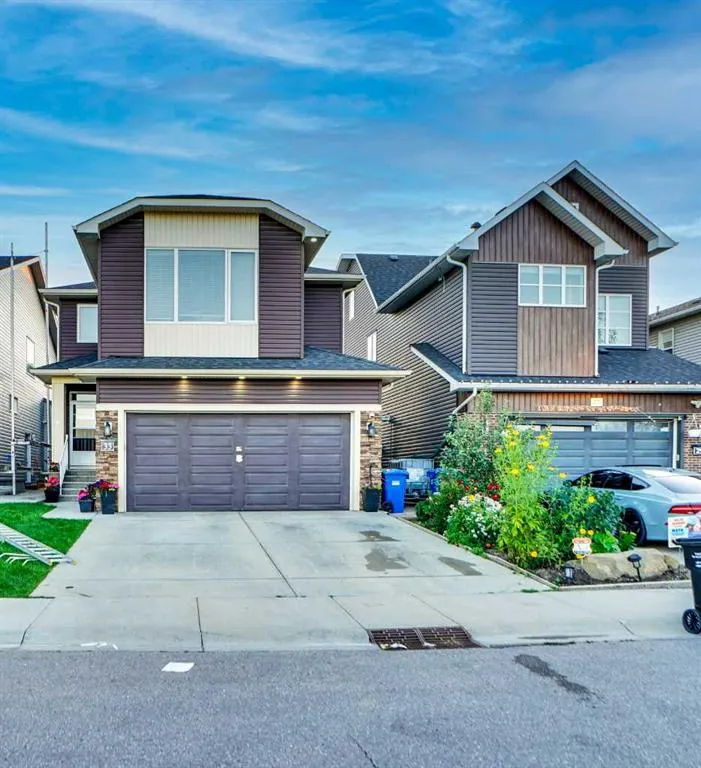 33 Savanna Green NE