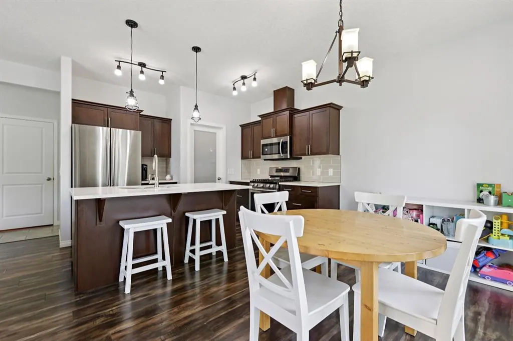 121 Wildrose Green