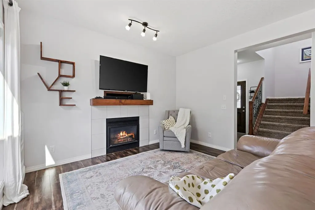 121 Wildrose Green