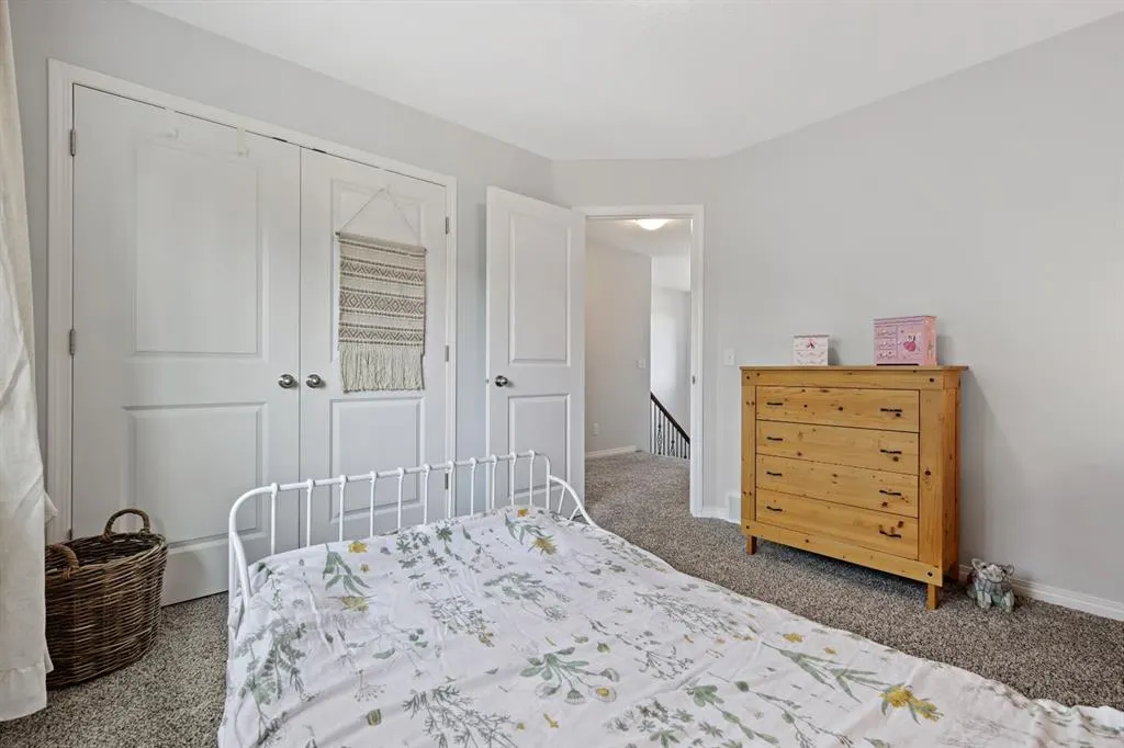 121 Wildrose Green