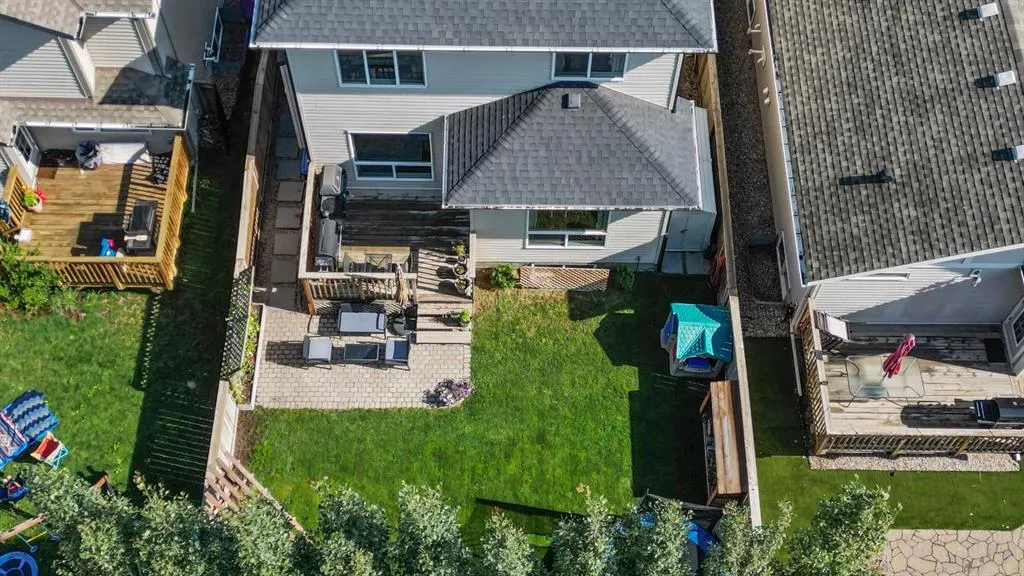 121 Wildrose Green