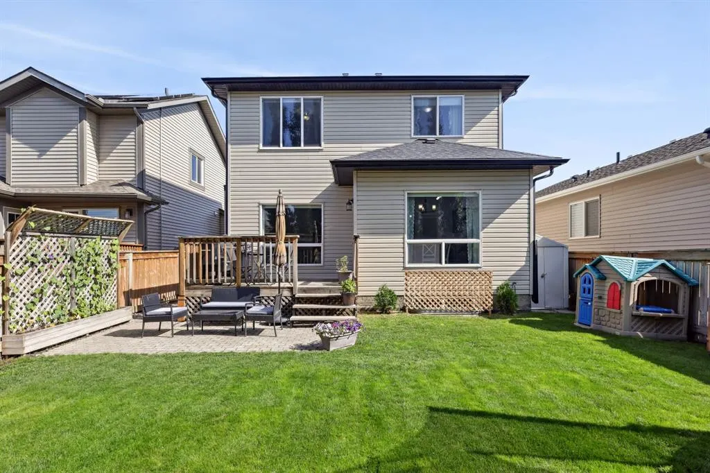 121 Wildrose Green