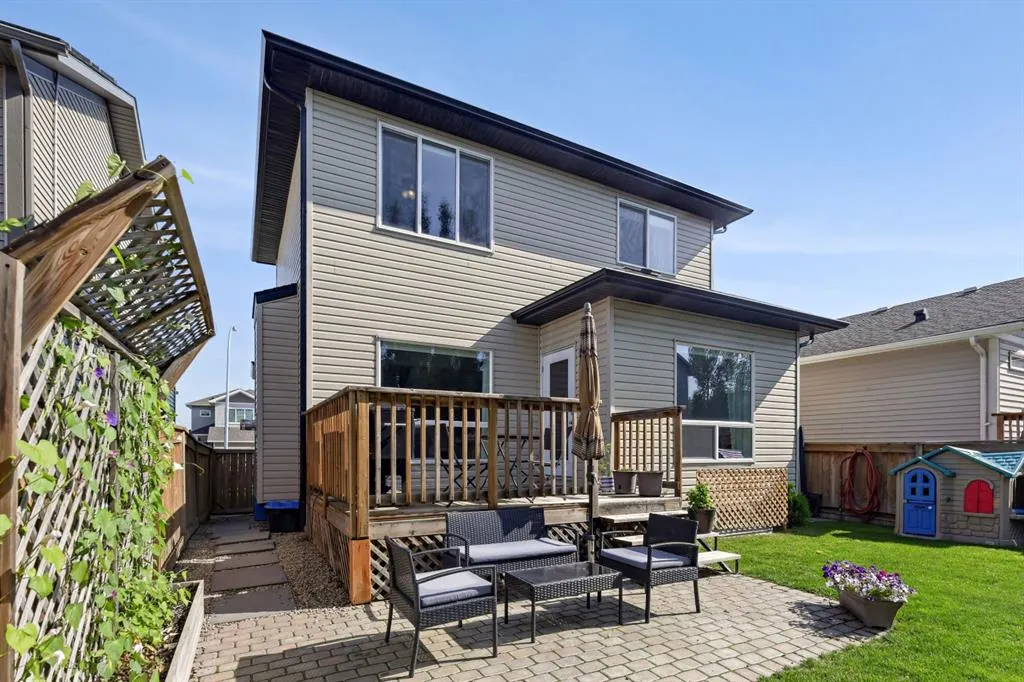 121 Wildrose Green
