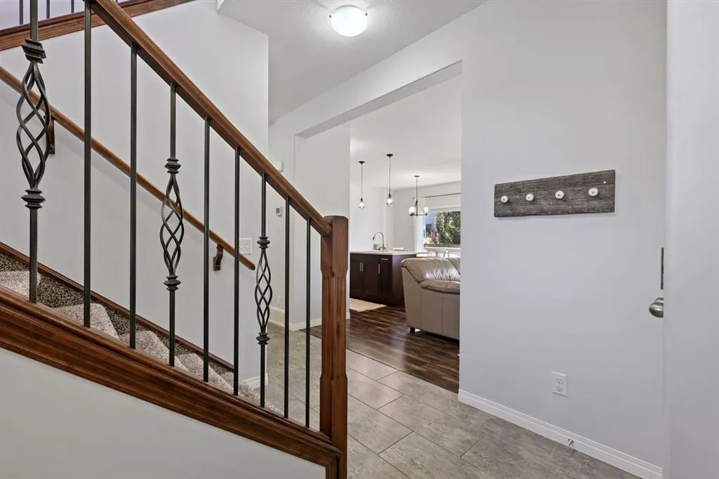 121 Wildrose Green