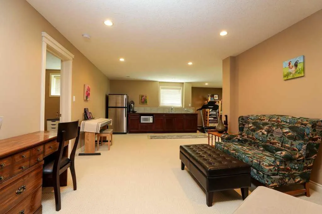 41 Fairmont Terrace S