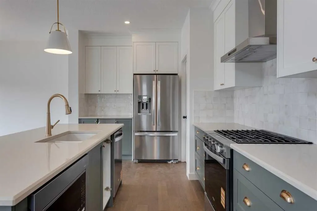 21 Bayview Mews SW