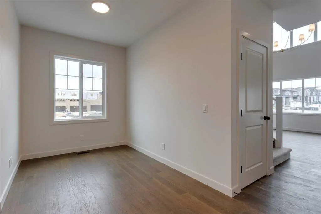 21 Bayview Mews SW