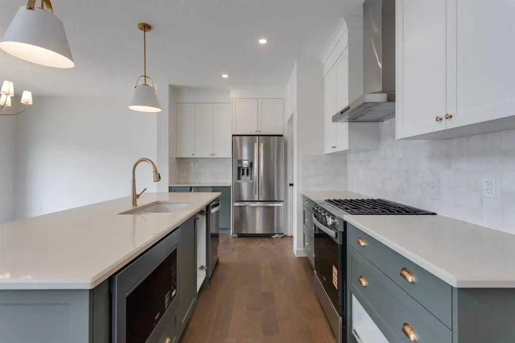 21 Bayview Mews SW