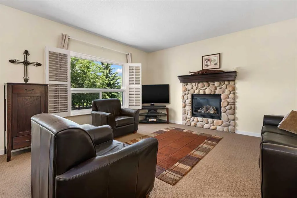 42 Drake Landing Drive