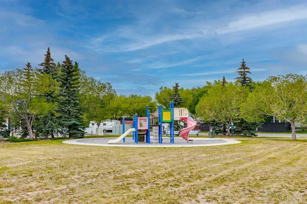 284 Elgin Gardens SE