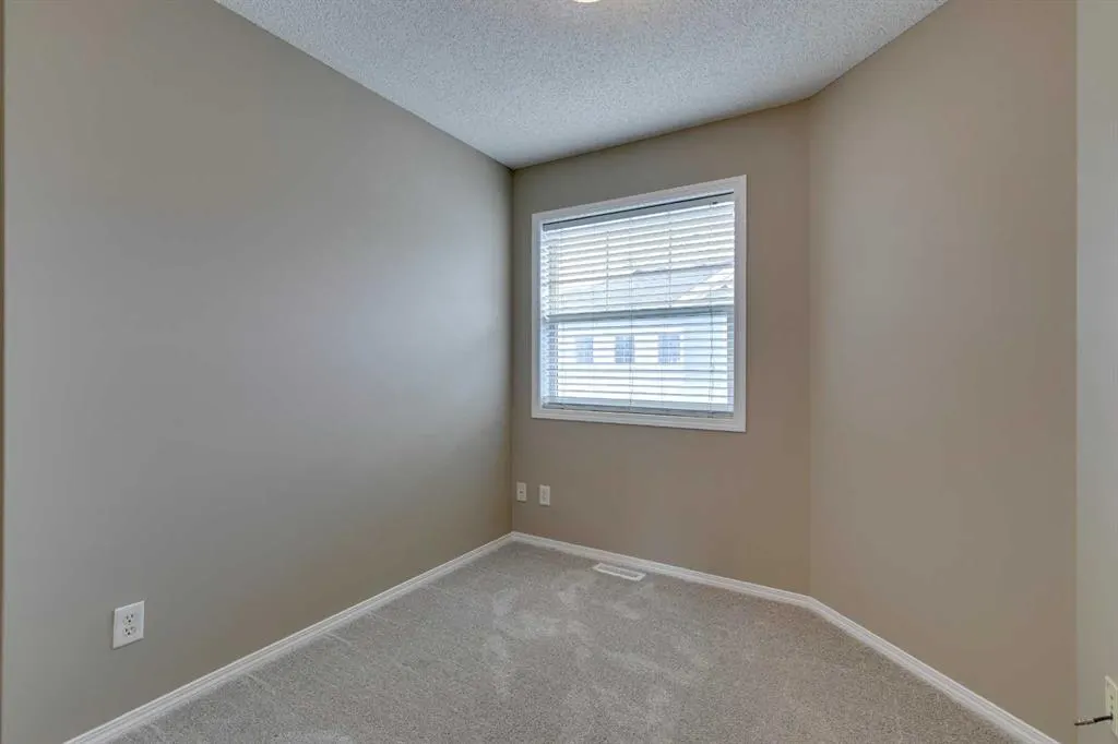 284 Elgin Gardens SE