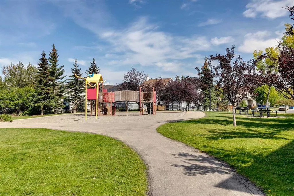 284 Elgin Gardens SE
