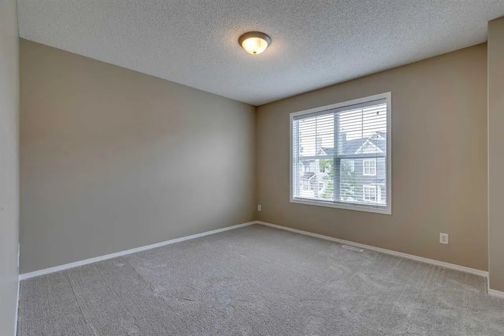 284 Elgin Gardens SE