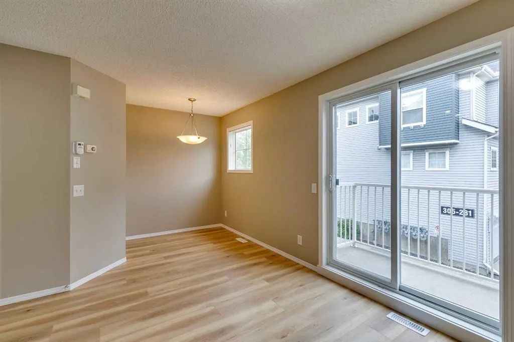 284 Elgin Gardens SE