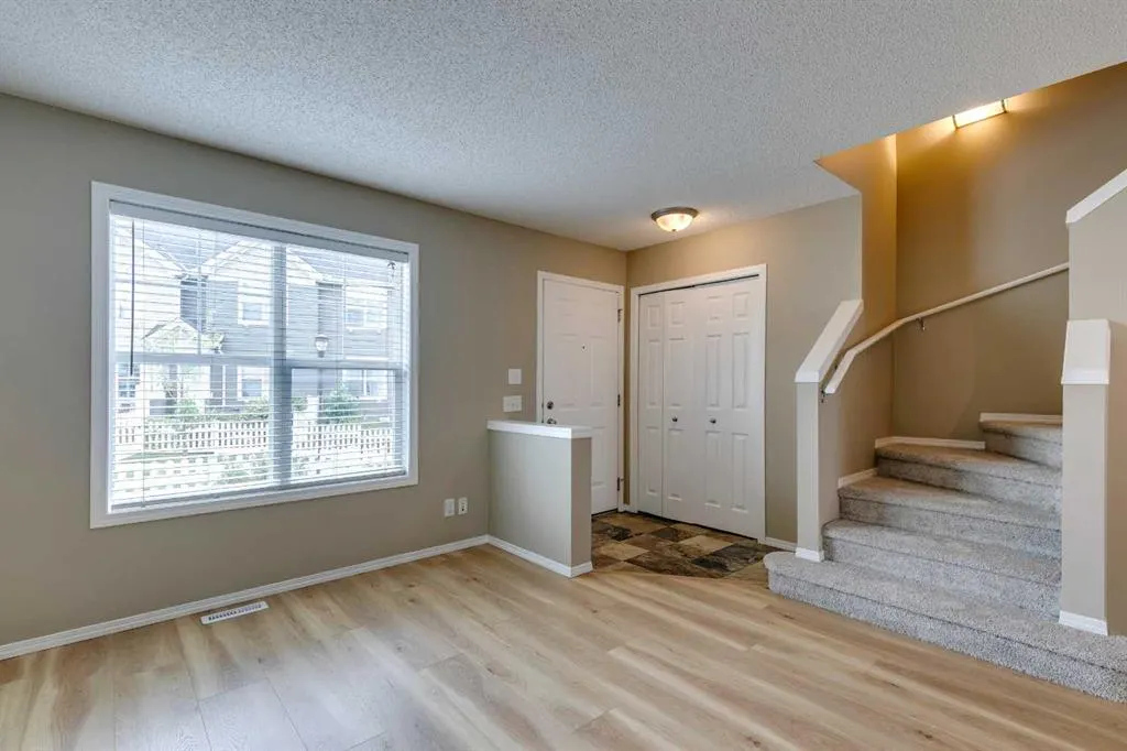 284 Elgin Gardens SE