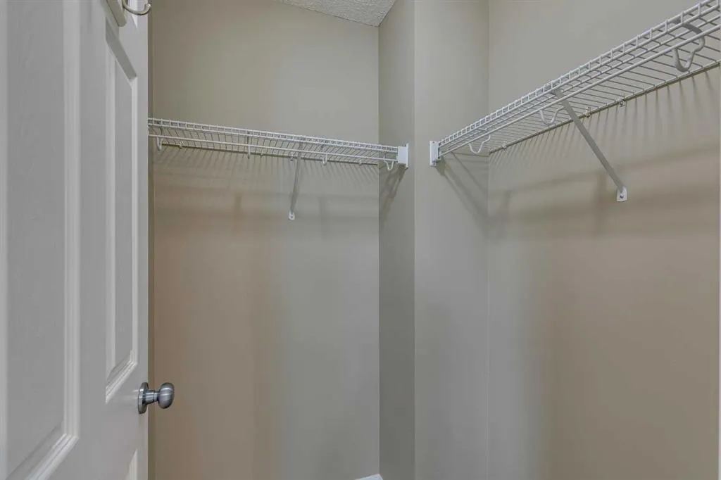284 Elgin Gardens SE