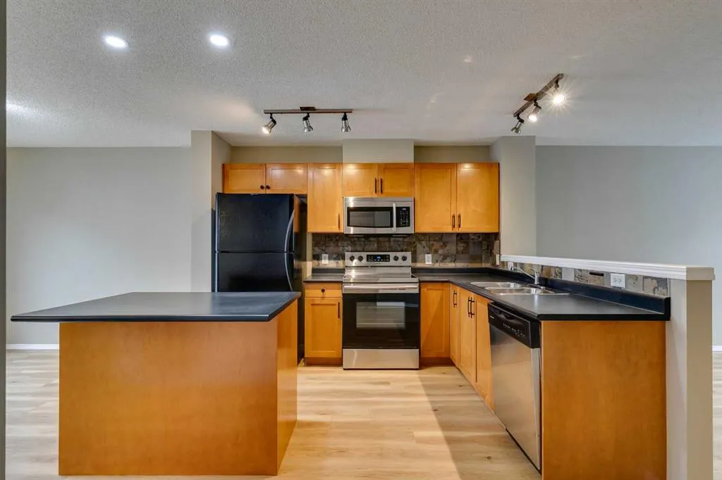 284 Elgin Gardens SE