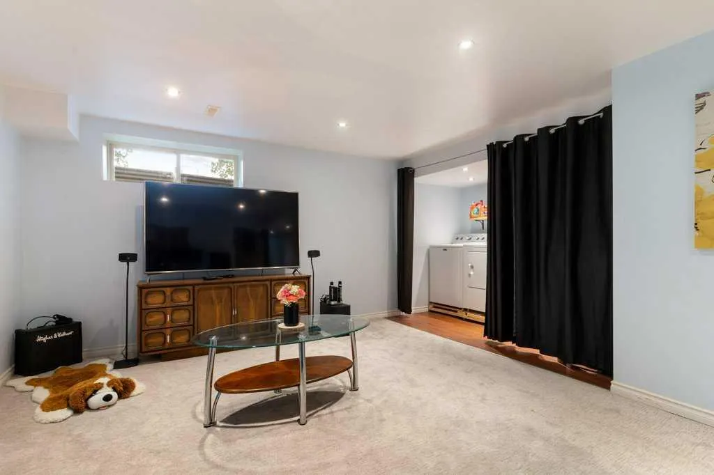 78 Citadel Meadow Gardens NW