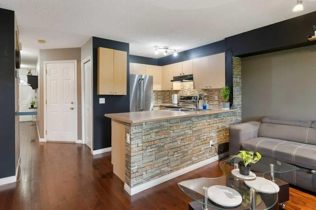 78 Citadel Meadow Gardens NW