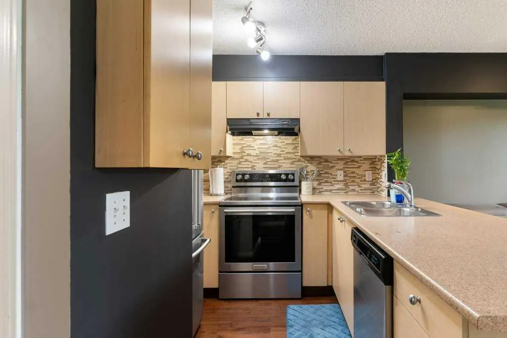 78 Citadel Meadow Gardens NW